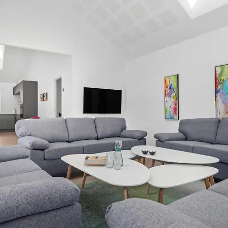 بيت للعطل 3 Bedroom Awesome In
